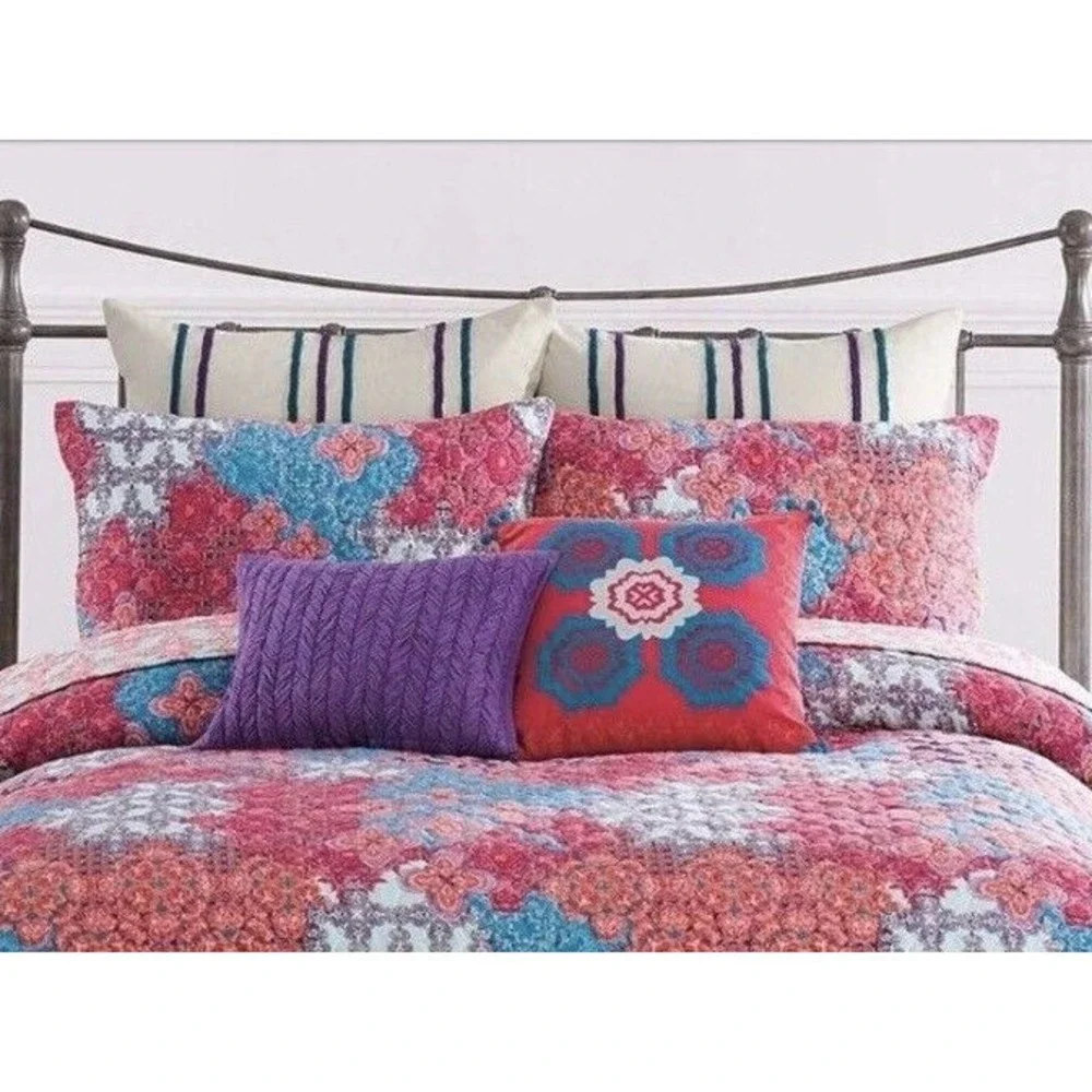 NEW 2 ANTHOLOGY MINKA EURO SHAMS 26 X 26 PILLOW COVERS WHITE